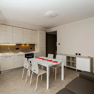 Lake Como Apartments Semesterbostad